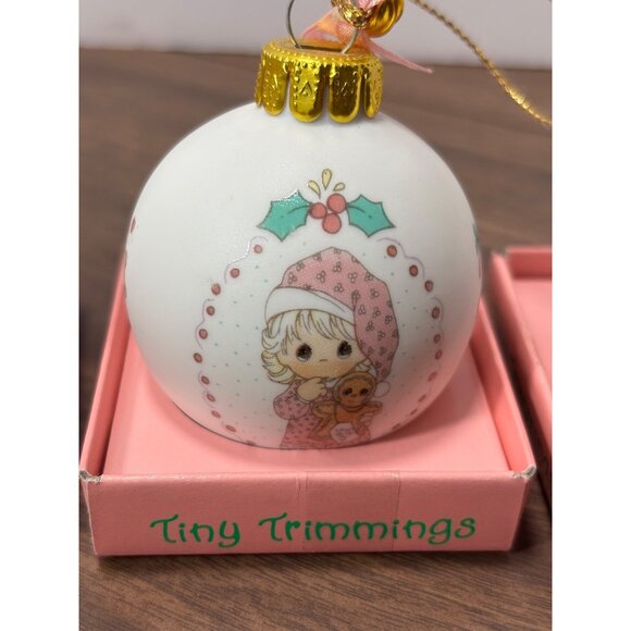 Precious Moments Tiny Trimmings Christmas Ornaments Set Of 6 VTG 1990s Porcelain - Picture 1 of 14